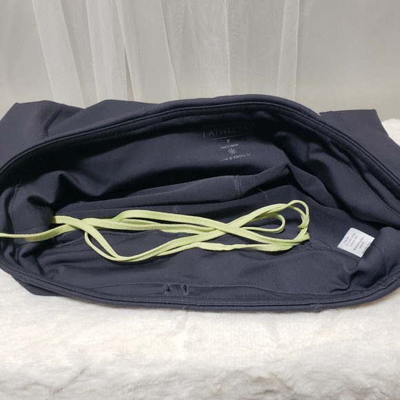 Qty (2) Athleta Sz Small Style 862108 Reflective Crop Leggings - Picture 11 of 16